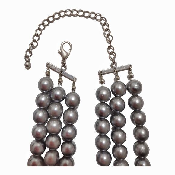 Gray Triple Pearl Strand Necklace Rhinestones Silver Bling Flowers Retro Classic - Picture 6 of 11